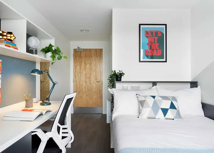 Westfield - Summer Budget Accommodation