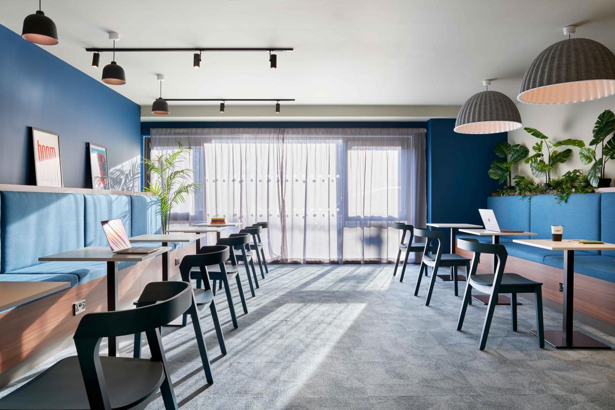Westfield - Summer Budget Aparthotel