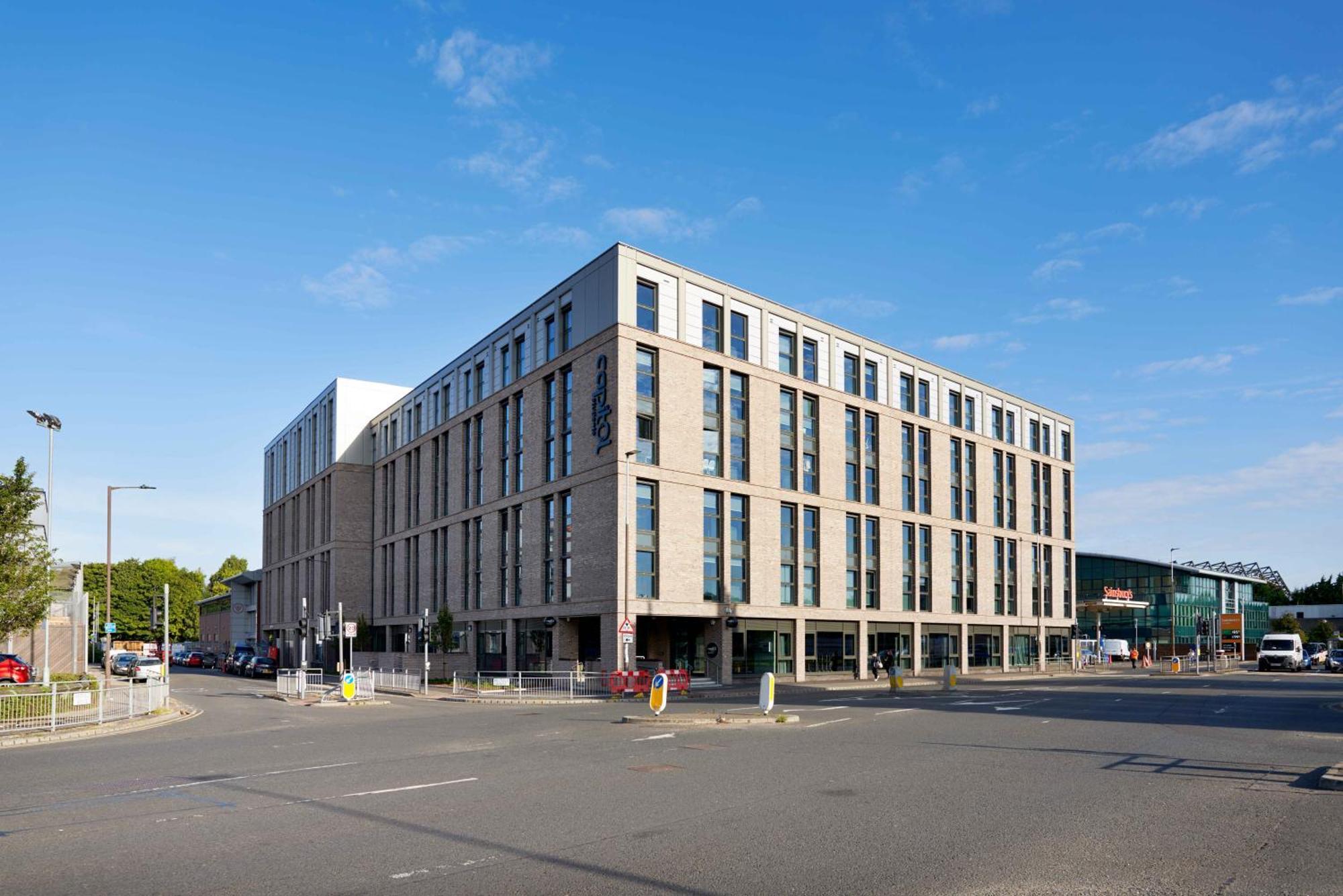 Westfield - Summer Budget Aparthotel *